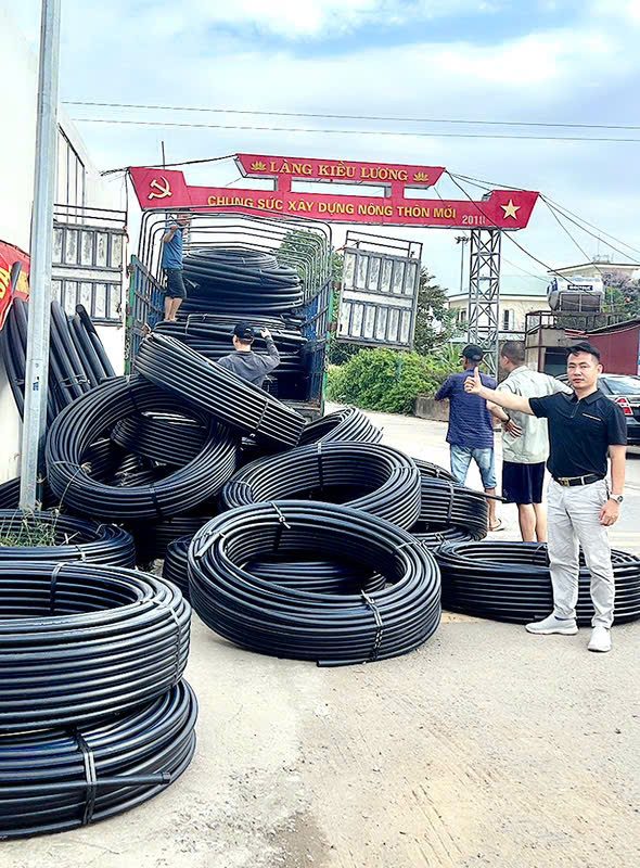 Giao ống HDPE cuộn phục vụ công trình nước sạch nông thôn mới
